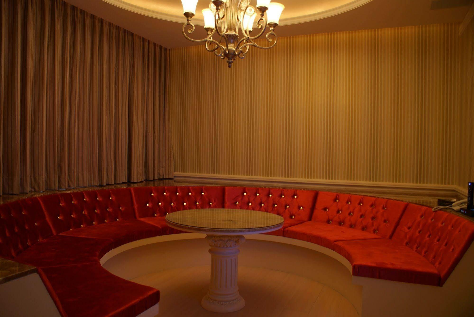 All-Ur Boutique Motel - Taichung Branch Kültér fotó