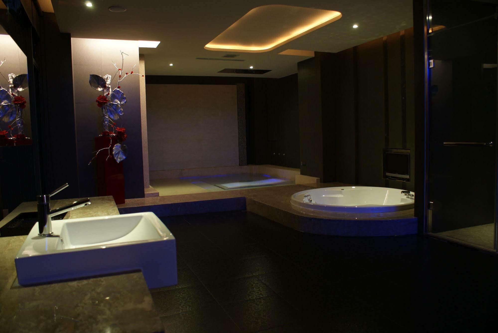 All-Ur Boutique Motel - Taichung Branch Kültér fotó