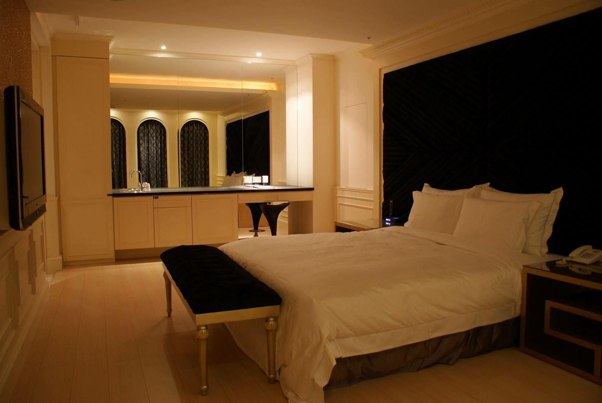 All-Ur Boutique Motel - Taichung Branch Kültér fotó